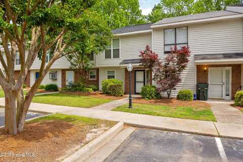 2185 Fox Run Drive, Kinston, NC 28504