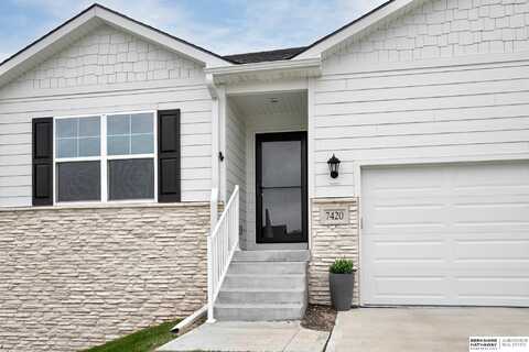 7420 N 175th Circle, Bennington, NE 68007