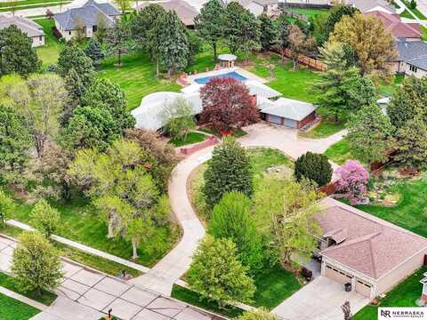 6844 Laurent Circle, Lincoln, NE 68526