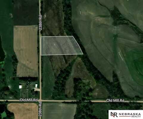 1818 238 Road, Seward, NE 68434