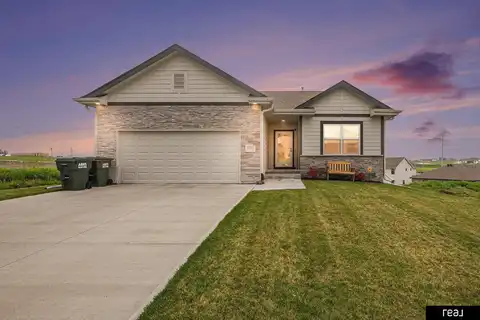 12218 S 113 Street, Papillion, NE 68046