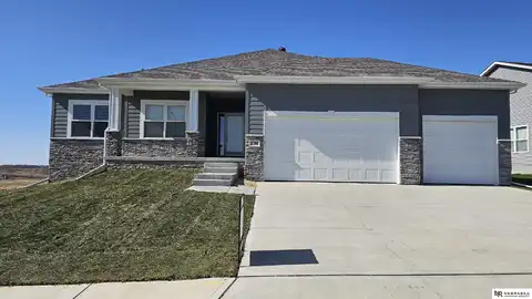 21202 Larimore Avenue, Elkhorn, NE 68022