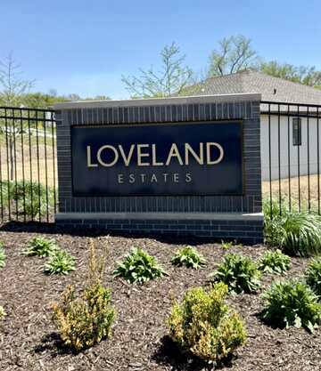 8629 Loveland Estates Court, Omaha, NE 68124
