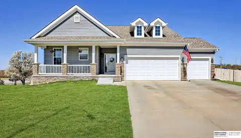 2310 Acorn Drive, Plattsmouth, NE 68048