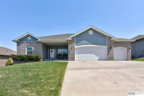 9407 S 71st Avenue, Papillion, NE 68133