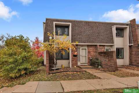 5604 S 92nd Plaza, Omaha, NE 68127