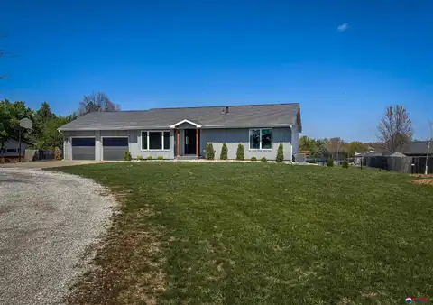 7220 Hickman Road, Hickman, NE 68372