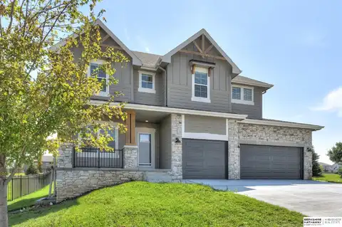 10305 Prospect Street, Papillion, NE 68046