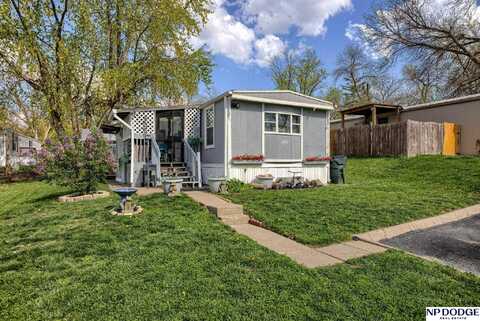 6935 N 108th Court, Omaha, NE 68142
