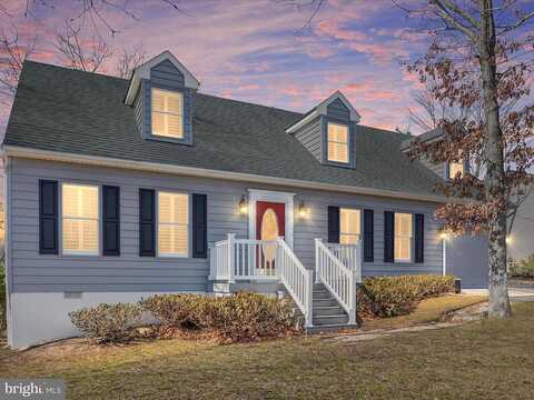 Lake Holiday, CROSS JUNCTION, VA 22625