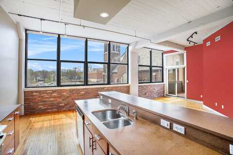 109 W Washington Avenue, Jackson, MI 49201
