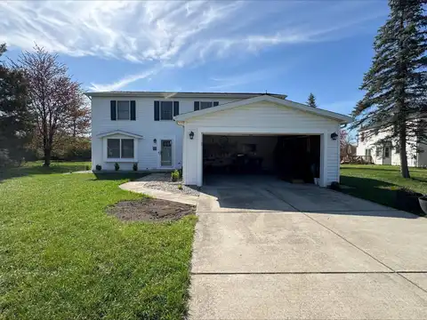 1234 Harwood Circle, Saline, MI 48176