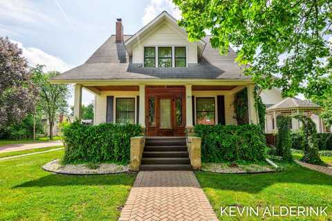 201 N Woodworth Street, Corunna, MI 48817