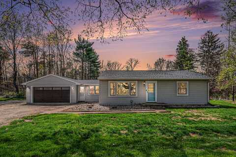4406 Green Road, Lyons, MI 48851