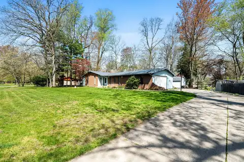 26326 Sweetbriar Street, Edwardsburg, MI 49112