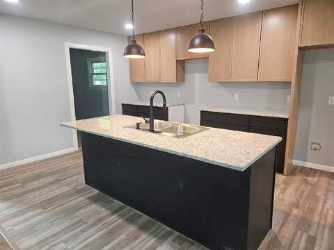 Elm, DENTON, TX 76201