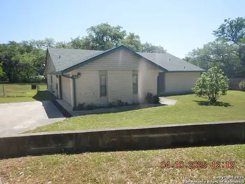 Flaming Oak, NEW BRAUNFELS, TX 78132
