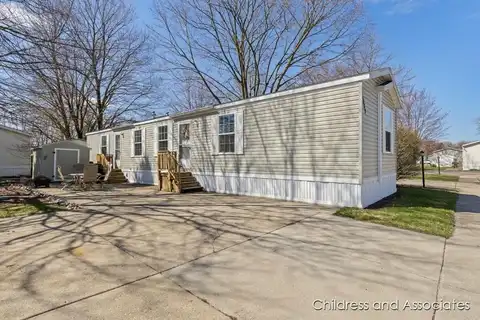 5669 Bellewood Court SE, Grand Rapids, MI 49548