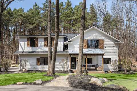 1570 Cramton Avenue NE, Ada, MI 49301