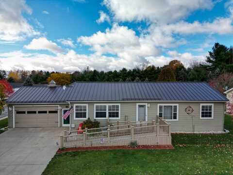 701 Peach Lane, Fremont, MI 49412