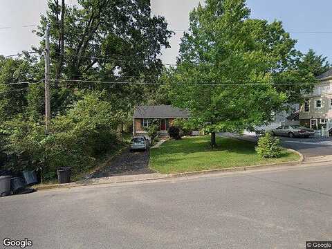 Woodrow, STAUNTON, VA 24401