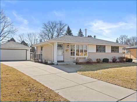 Summit, MENOMONEE FALLS, WI 53051