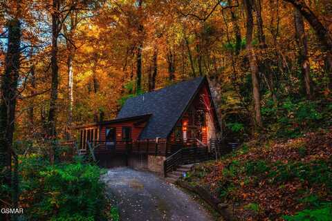 1121 Ski Mountain Road, Gatlinburg, TN 37738