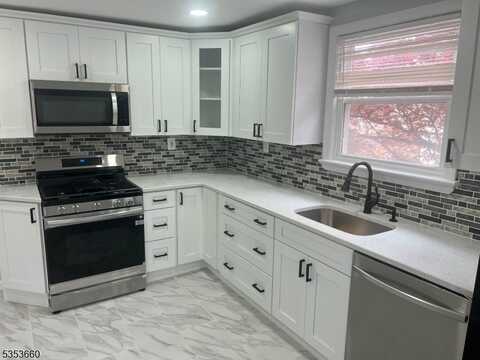 85 E Passaic Ave, Bloomfield, NJ 07003