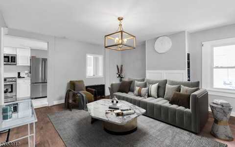 40 Main St, Glen Gardner, NJ 08826