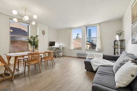 10 Regent St, Jersey City, NJ 07302
