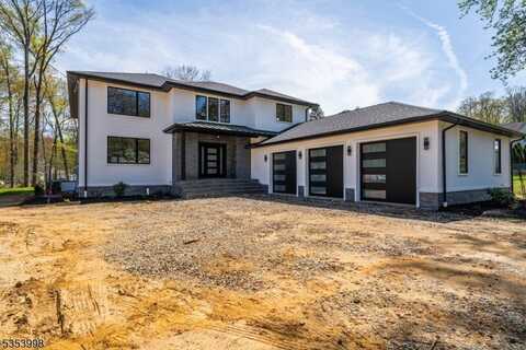 18 Lloyd Rd, Marlboro Twp., NJ 07751