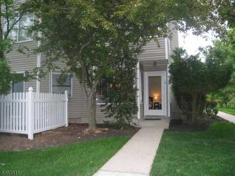 28 Stevens Ct, Bedminster, NJ 07921