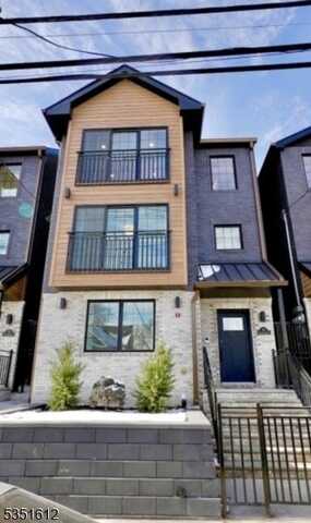 73 Stuyvesant Ave, Newark, NJ 07106