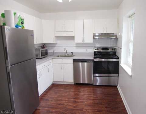 16b Lakeside Drive, Millburn, NJ 07041