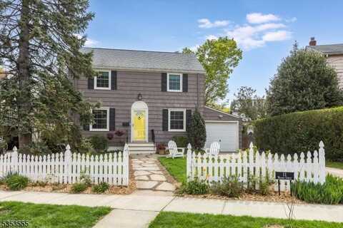 11 Wagner St, Bloomfield, NJ 07003