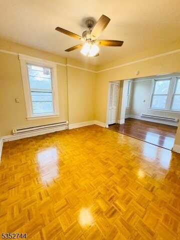 282 Shepard Ave, East Orange, NJ 07018