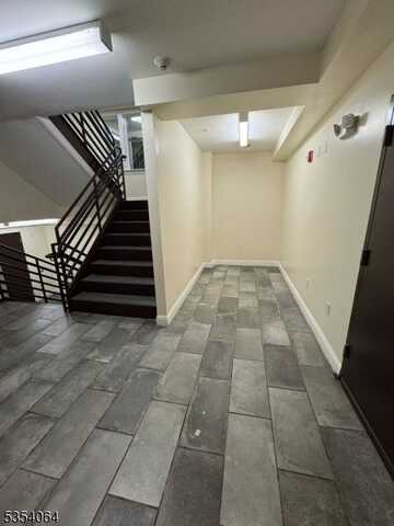232 Shephard Ave, Newark, NJ 07112