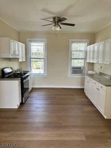 216 W Elizabeth Ave, Linden, NJ 07036