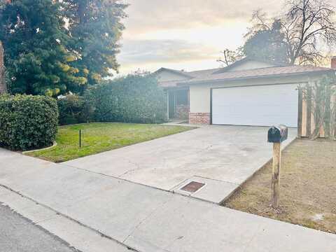 Kloth, VISALIA, CA 93277