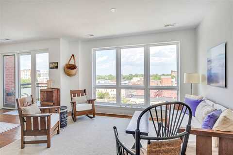 Garrett, CHARLOTTESVILLE, VA 22902