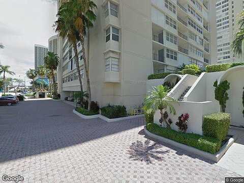 Ocean, HALLANDALE BEACH, FL 33009