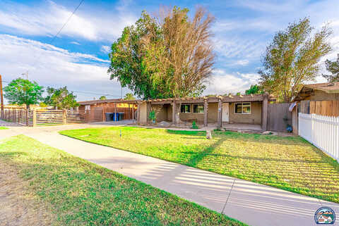 Vine, EL CENTRO, CA 92243