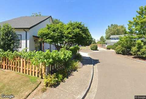 Joanne, HILLSBORO, OR 97124