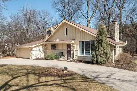 Beaver View, HARTLAND, WI 53029