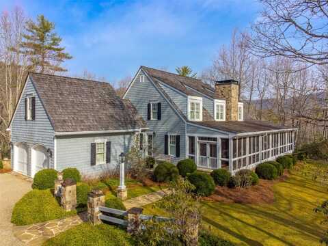 185 Little Cottage Way, Sapphire, NC 28774