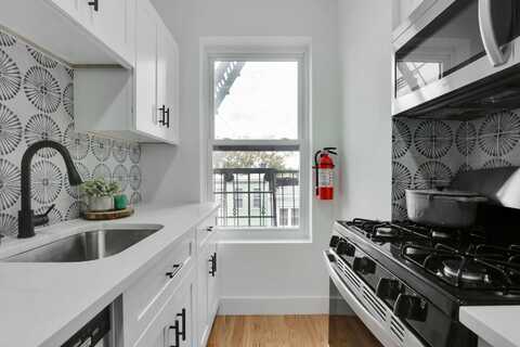 50 RESERVOIR AVE, JC, Heights, NJ 07307