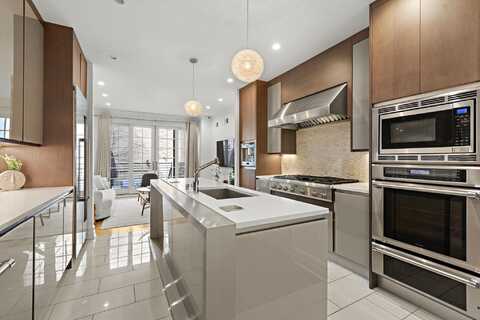526 HUDSON ST, Hoboken, NJ 07030