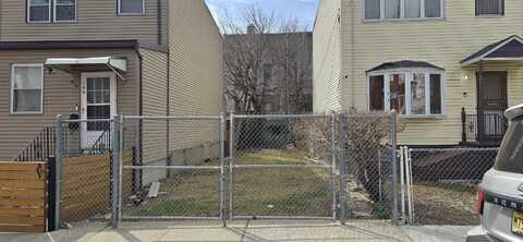 111 CLINTON AVE, JC, Bergen-Lafayett, NJ 07304