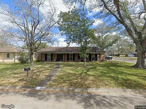 Lawn, ANGLETON, TX 77515