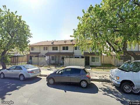 Bromont, SYLMAR, CA 91342